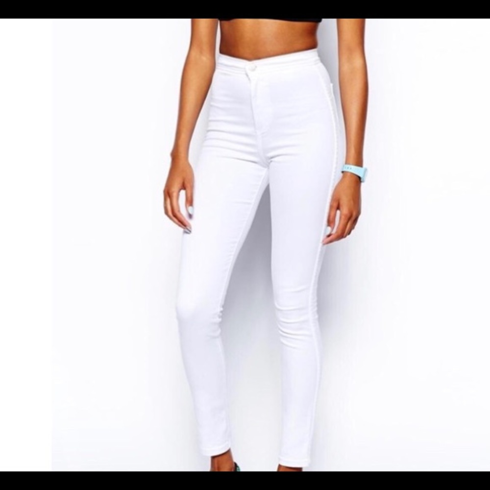 High waisted jeans